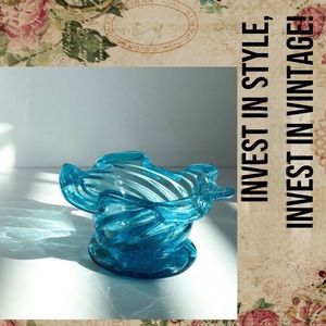 VINTAGE HAND BLOWN STUDIO GLASS Blue Ruffle Edge Ocean Wave Edge Dish